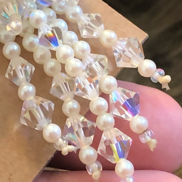 Vintage bicone crystal and pearl cluster earrings - Picture 5 of 7